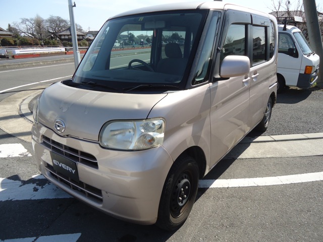 2010 Daihatsu Tanto
