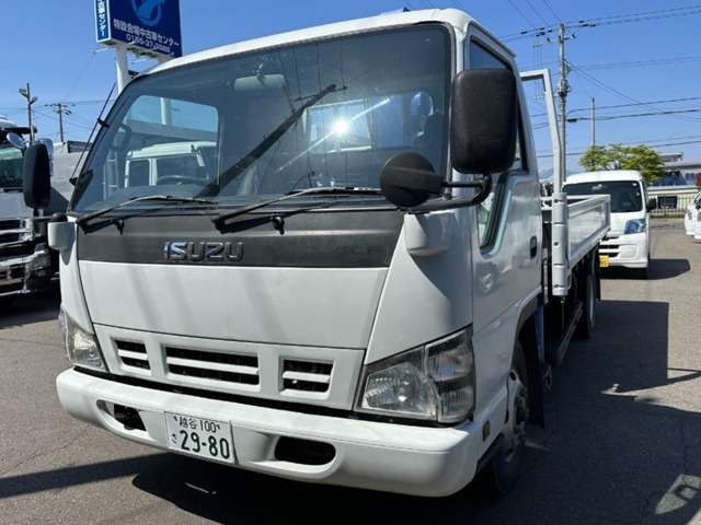 Isuzu Elf 1