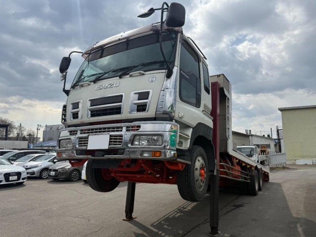 Isuzu Giga 1