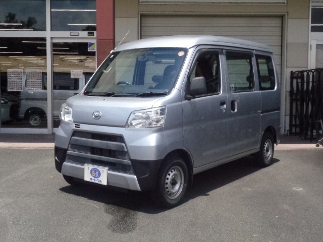 Daihatsu Hijet Cargo 1