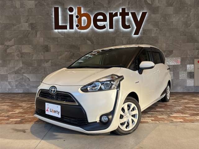 Toyota Sienta 1
