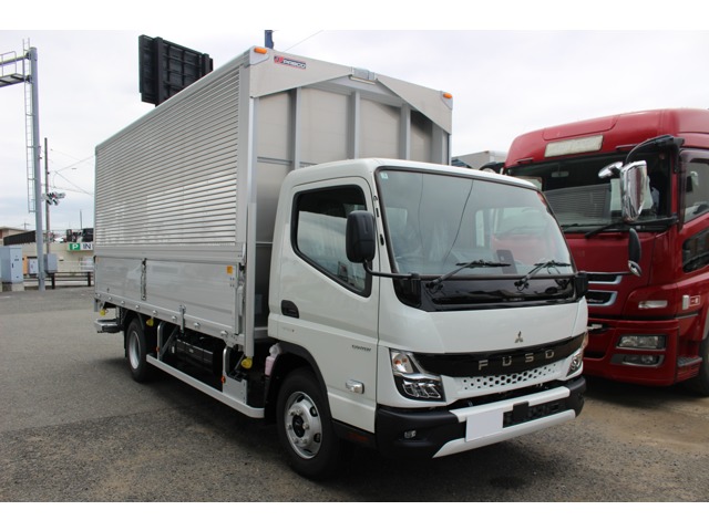 Mitsubishi Fuso Canter 1