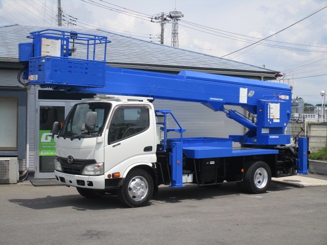 2013 Hino Dutro