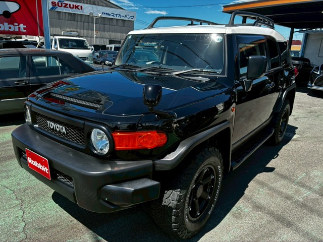 Toyota FJ Cruiser 2