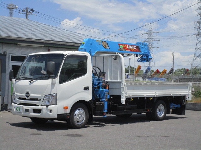 Hino Dutro 1
