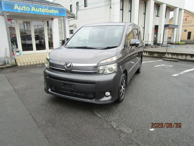 2013 Toyota Voxy