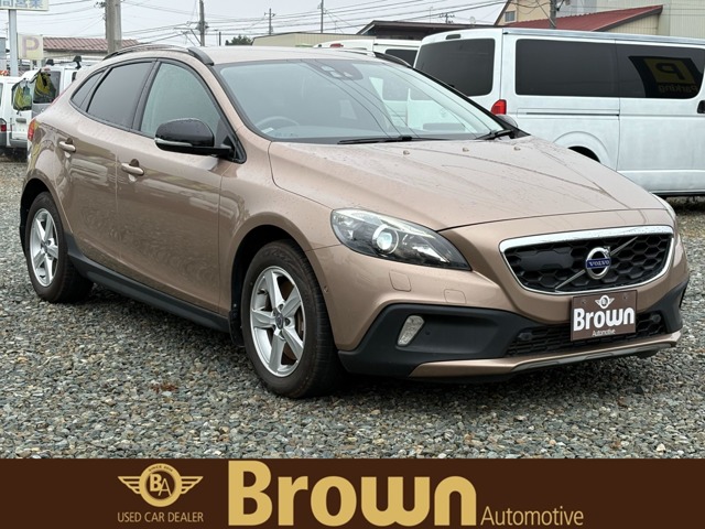 Volvo V40 Cross Country 1