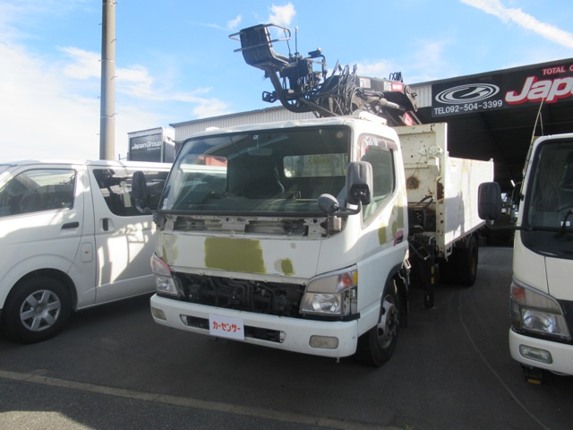 Mitsubishi Fuso Canter 1