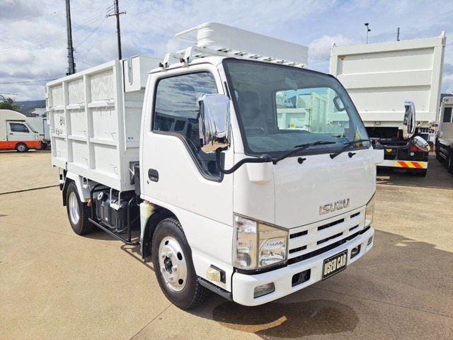 2014 Isuzu Elf