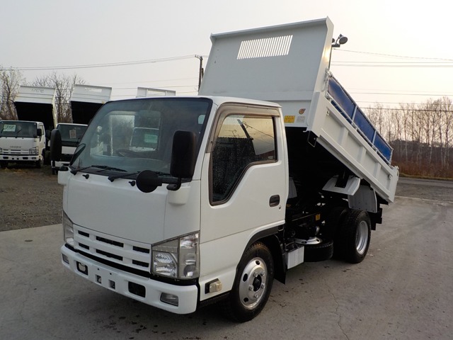 2013 Isuzu Elf