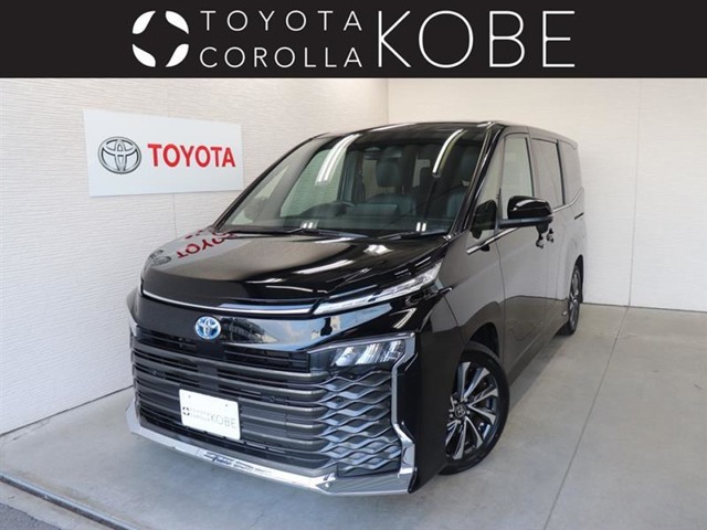 Toyota Voxy 1