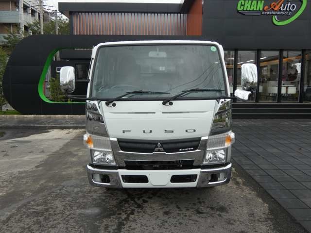Mitsubishi Fuso Canter 2