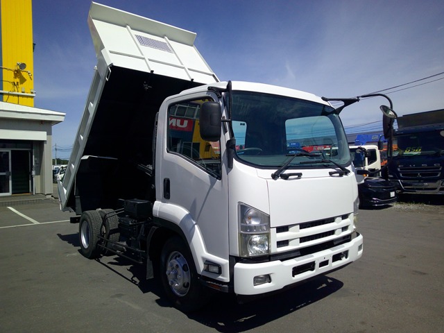 Isuzu Forward 1