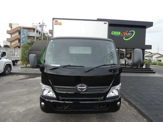 Hino Dutro 2