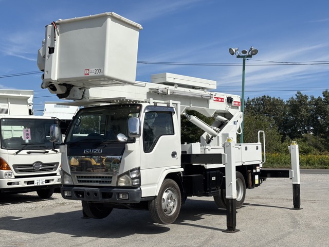 2006 Isuzu Elf