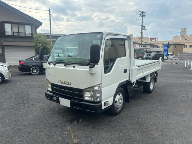 Isuzu Elf 1