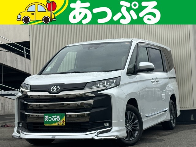Toyota Noah 1