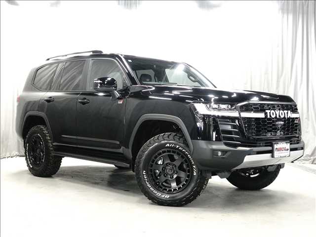 Toyota Land Cruiser 300 2