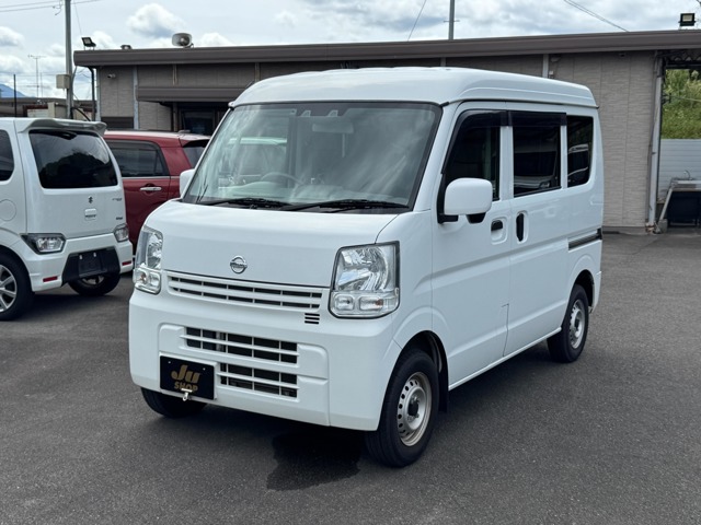 Nissan NV100 Clipper 1