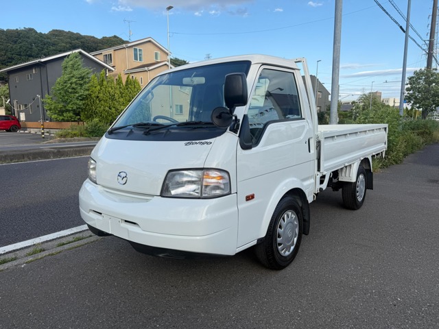 Mazda Bongo Truck 1