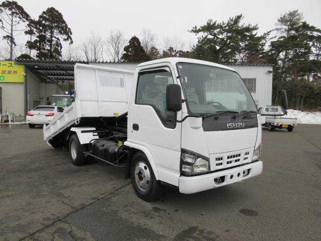 Isuzu Elf 1