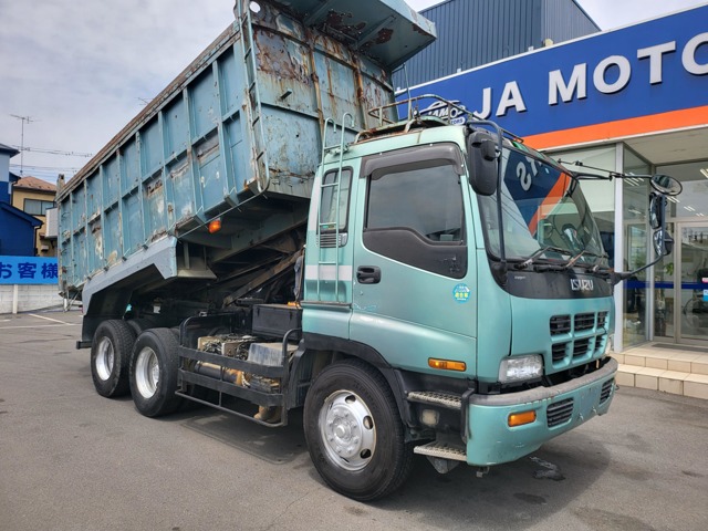 Isuzu Giga 1