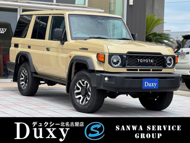 Toyota Land Cruiser 70 2
