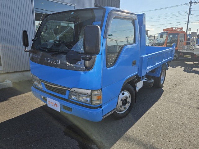 Isuzu Elf 1