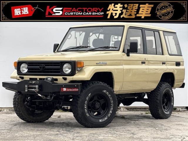 Toyota Land Cruiser 70 2