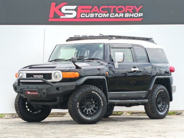 Toyota FJ Cruiser 2