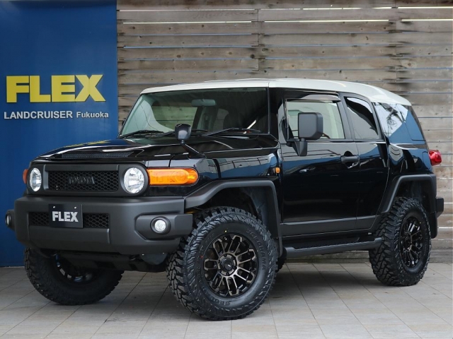 Toyota FJ Cruiser 2