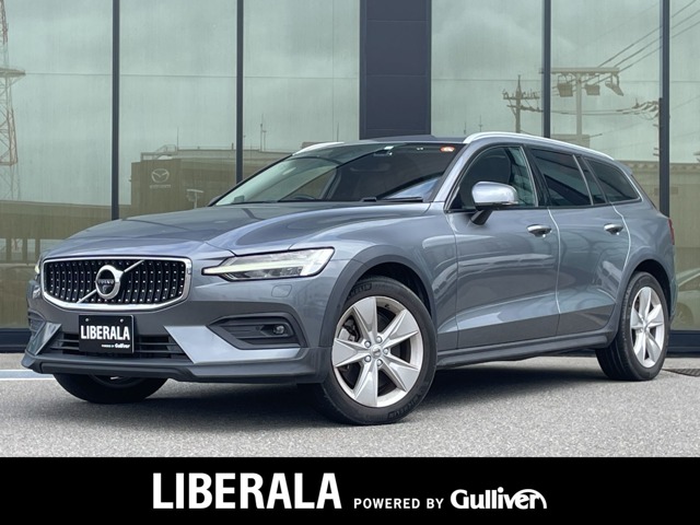 Volvo V60 Cross Country 1