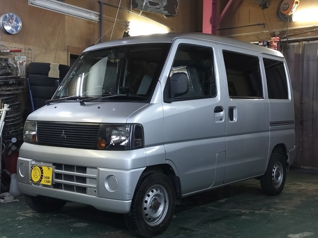 2003 Mitsubishi Minicab Van