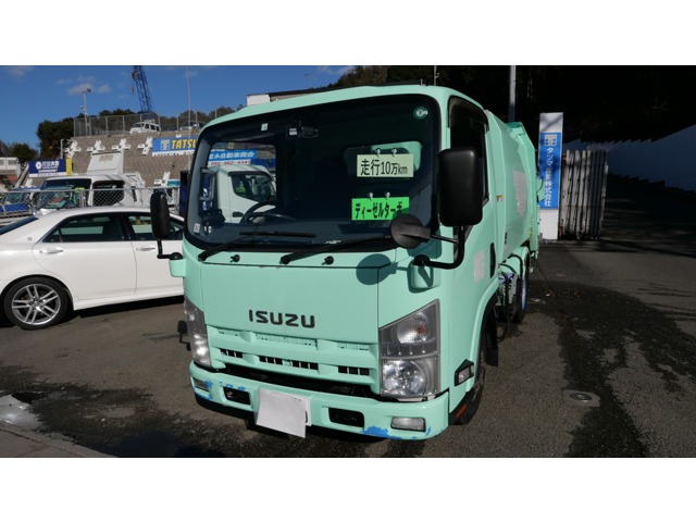 Isuzu Elf 1