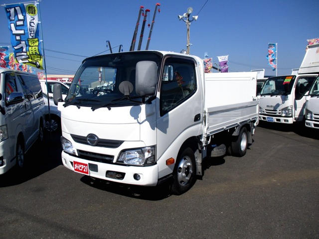 Hino Dutro 1