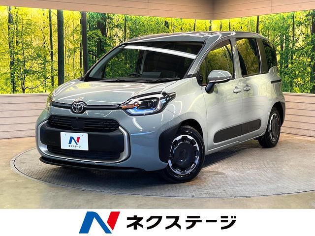 Toyota Sienta 1