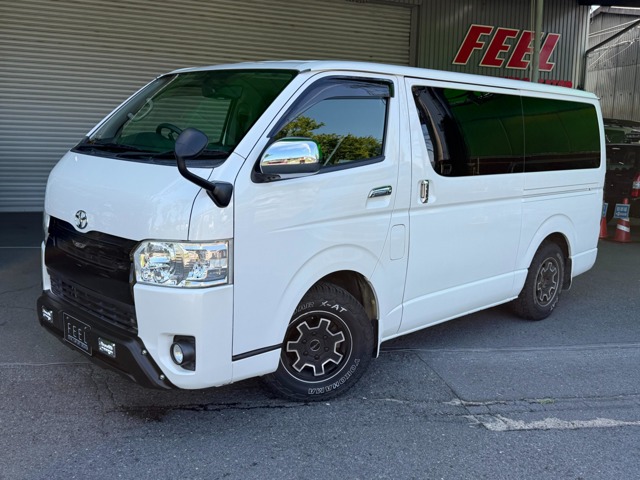 Toyota Hiace Van 1