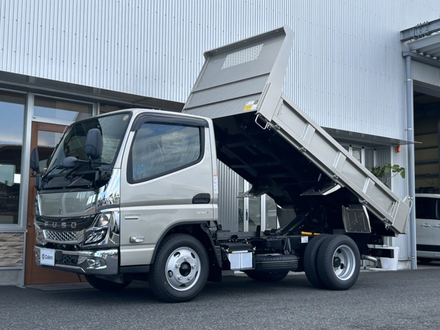 Mitsubishi Fuso Canter 1