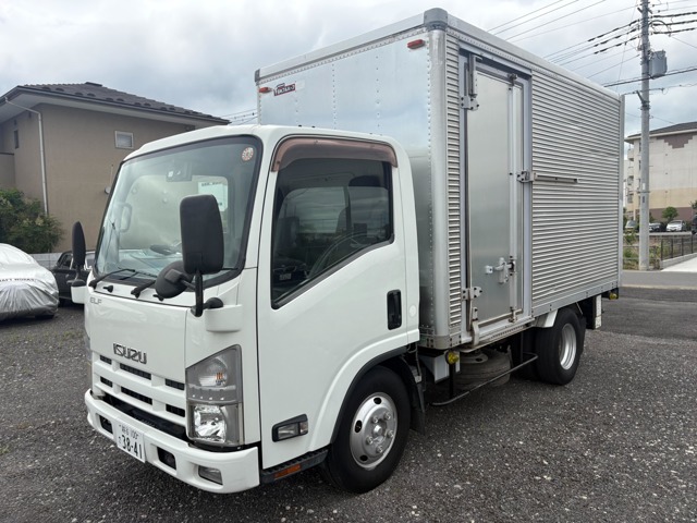 2013 Isuzu Elf