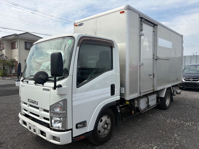 2014 Isuzu Elf