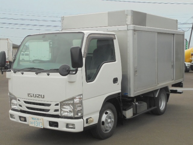 2015 Isuzu Elf