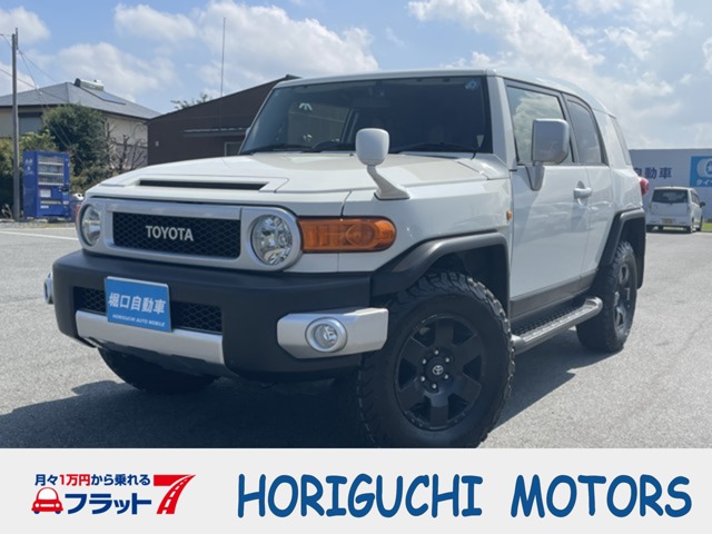 Toyota FJ Cruiser 2