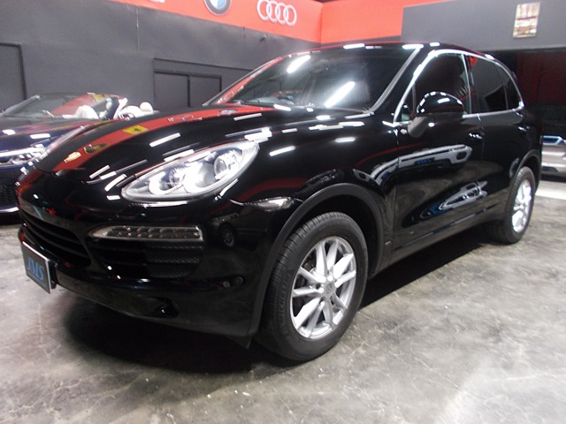Porsche Cayenne 2