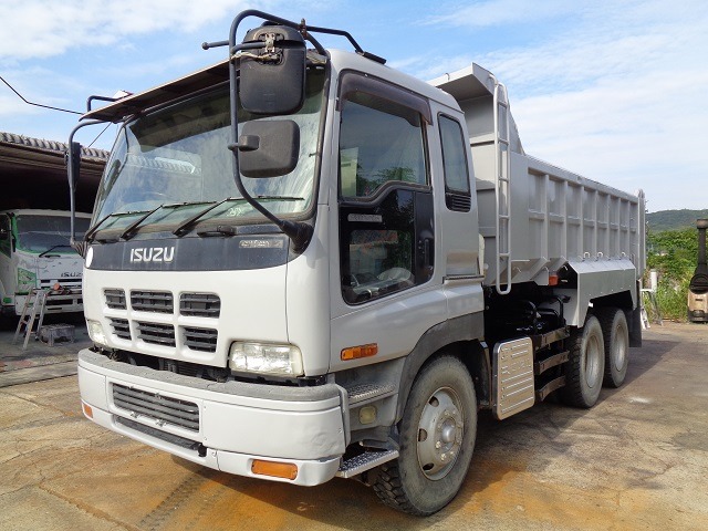 Isuzu Giga 1
