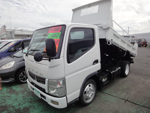 Mitsubishi Fuso Canter 1