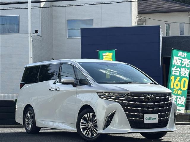 Toyota Alphard 1