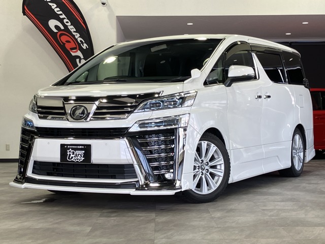 Toyota Vellfire 1