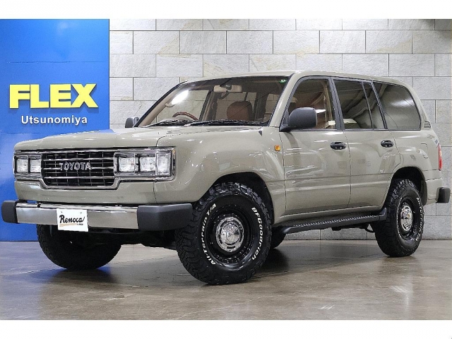 Toyota Land Cruiser 100 2