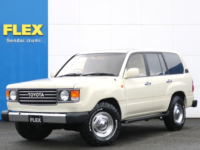 Toyota Land Cruiser 100 2