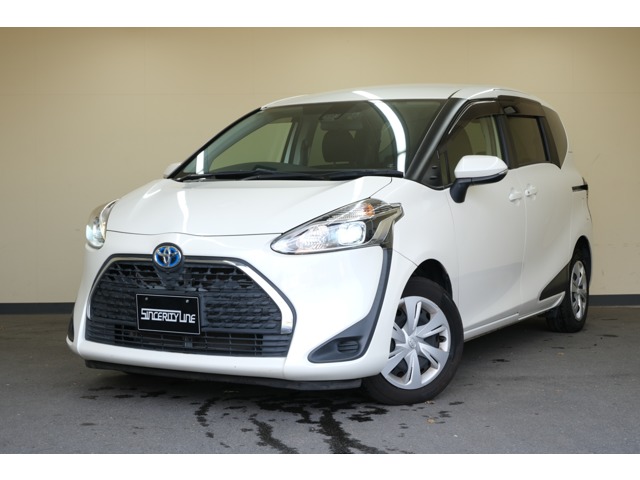 Toyota Sienta 1